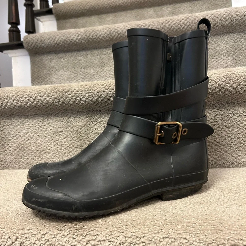 Burberry buckle rain boots - Picture 4 of 4